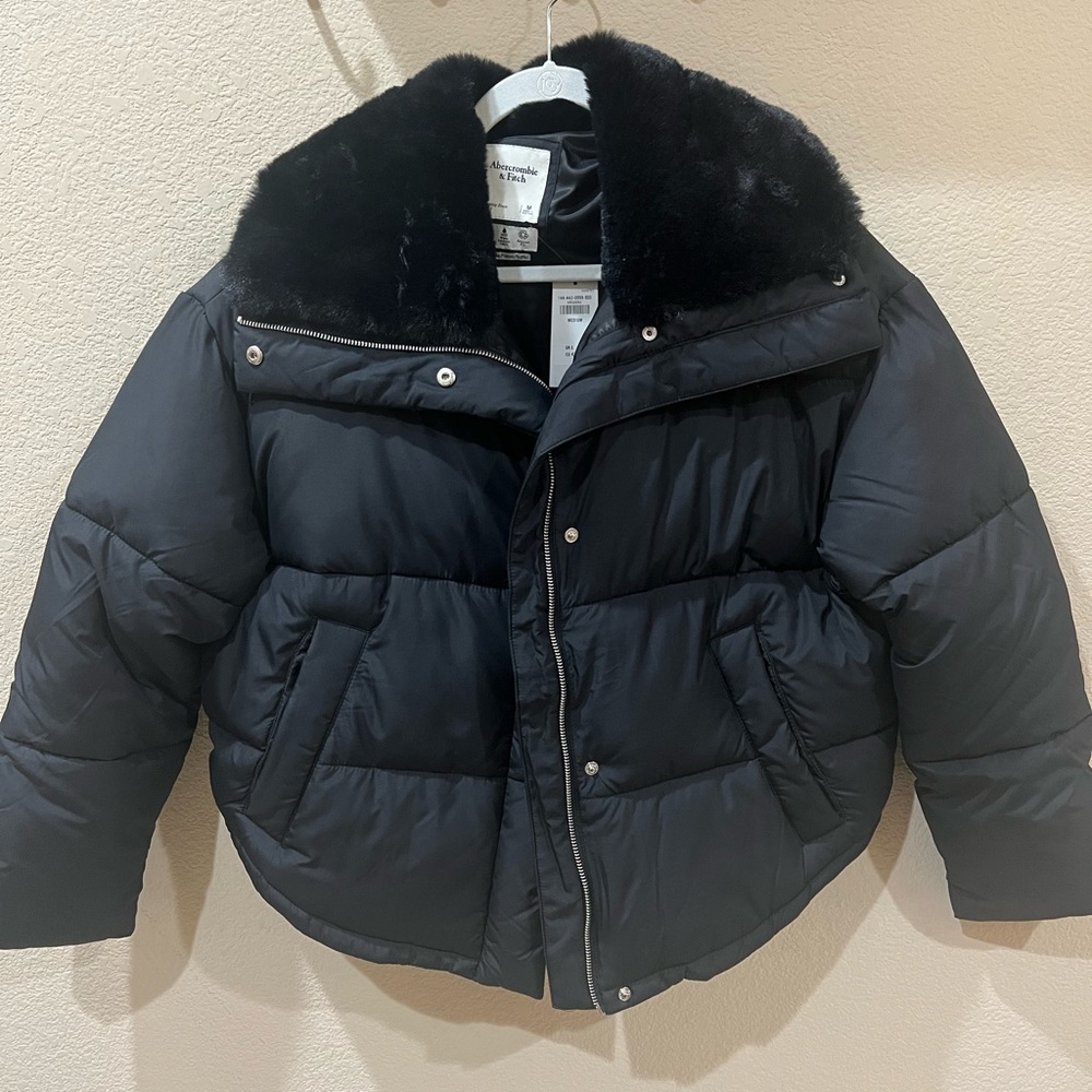 Abercrombie & Fitch Elevated Mini Puffer